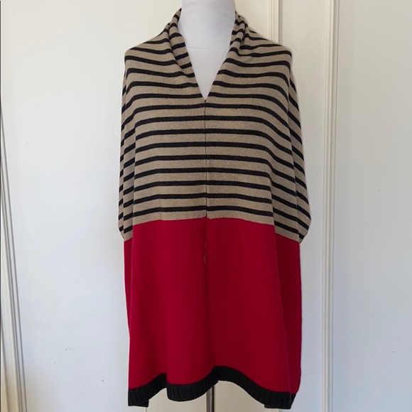 Label + Thread poncho scarf - Picture 1 of 6